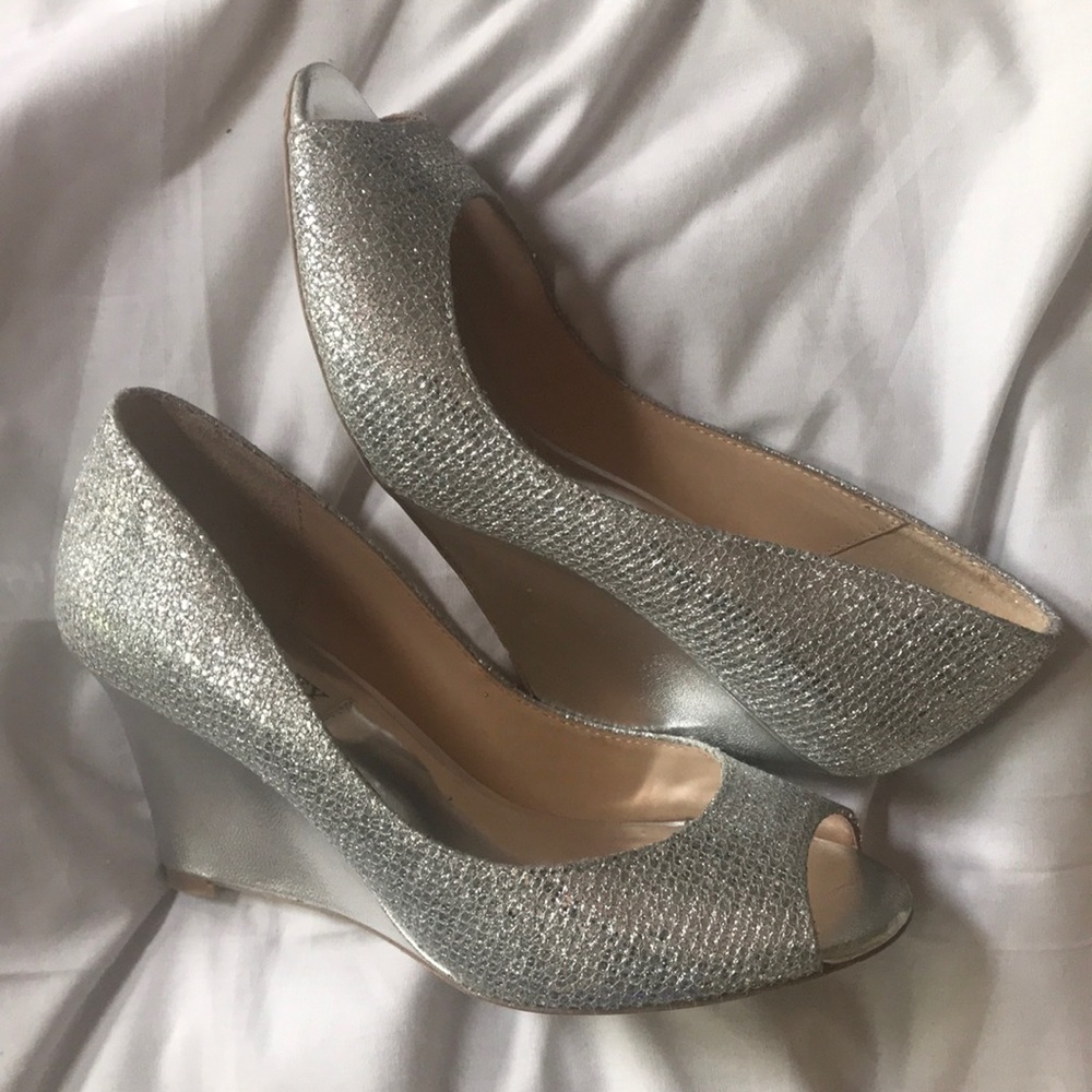 BADGLEY MISCHKA “AWAKE”